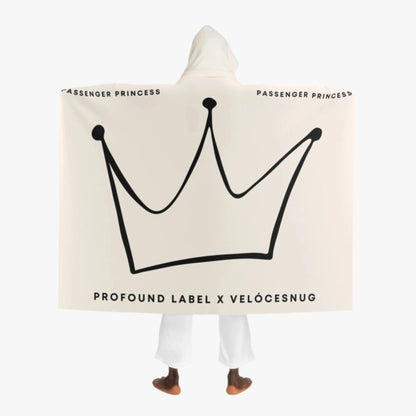 PASSENGER PRINCESS CROWN CAR HOODED BLANKET